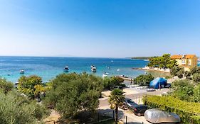 Apartman Petra S Pogledom Na More