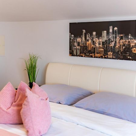 Apartman Petra S Pogledom Na More Banjol Kültér fotó